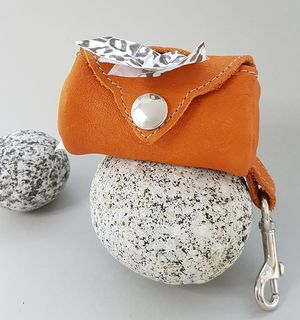 Hunde Kotbeutelspender f&uuml;r eine Rolle