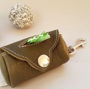 Hunde Kotbeutelspender f&uuml;r eine Rolle