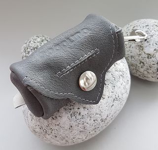 Kotbeutelspender grau