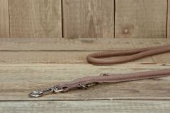 Lederleine "rundgen&auml;ht" rot / silberfarben 2 m / 10 mm